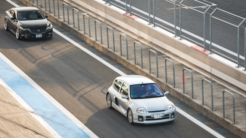 Clio V6 and Mazda6 on the ‘My Car Parade’